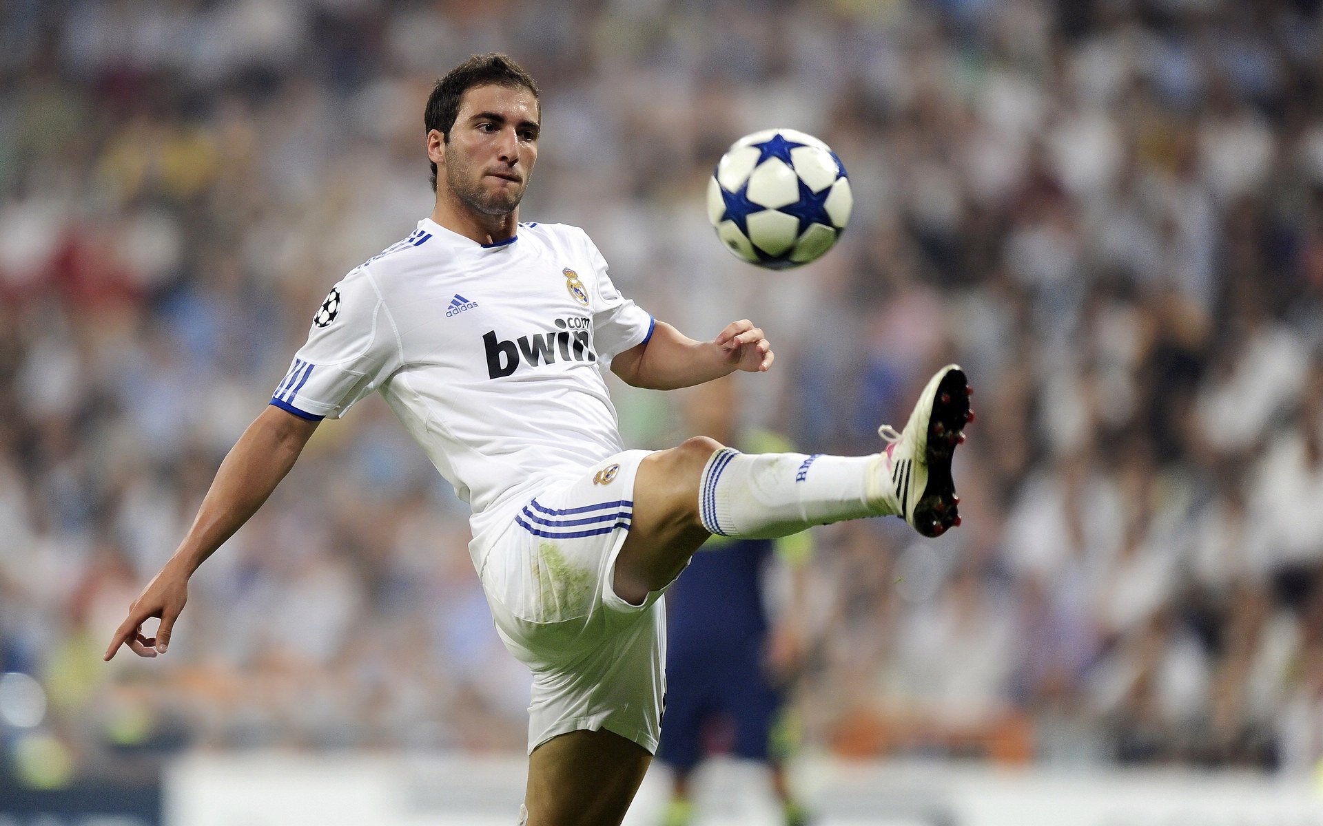 西甲巅峰对决：攻防瞬间的完美交汇，西甲对阵