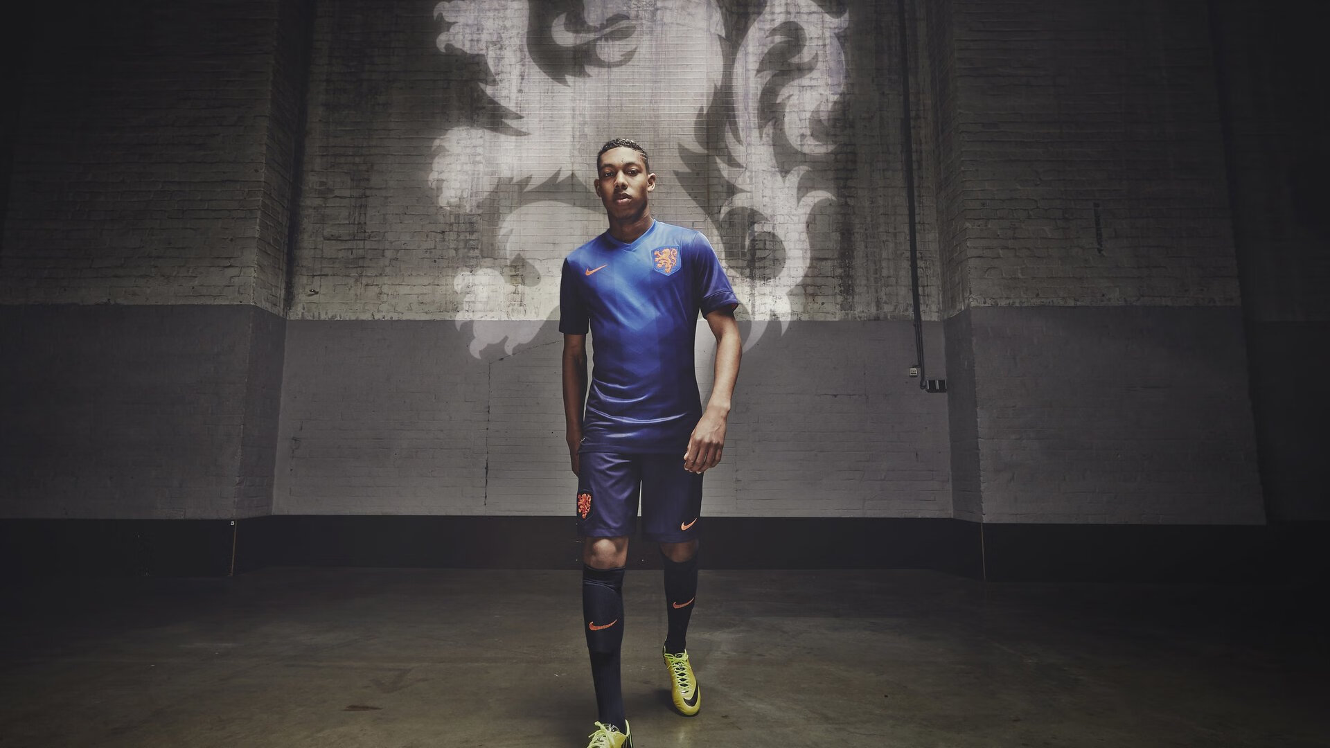 骑士锋线组合配合默契逐渐成为亮点，骑士前锋